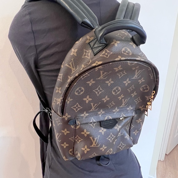LOUIS VUITTON Palm Springs monogram canvas MM - Picture 13 of 16